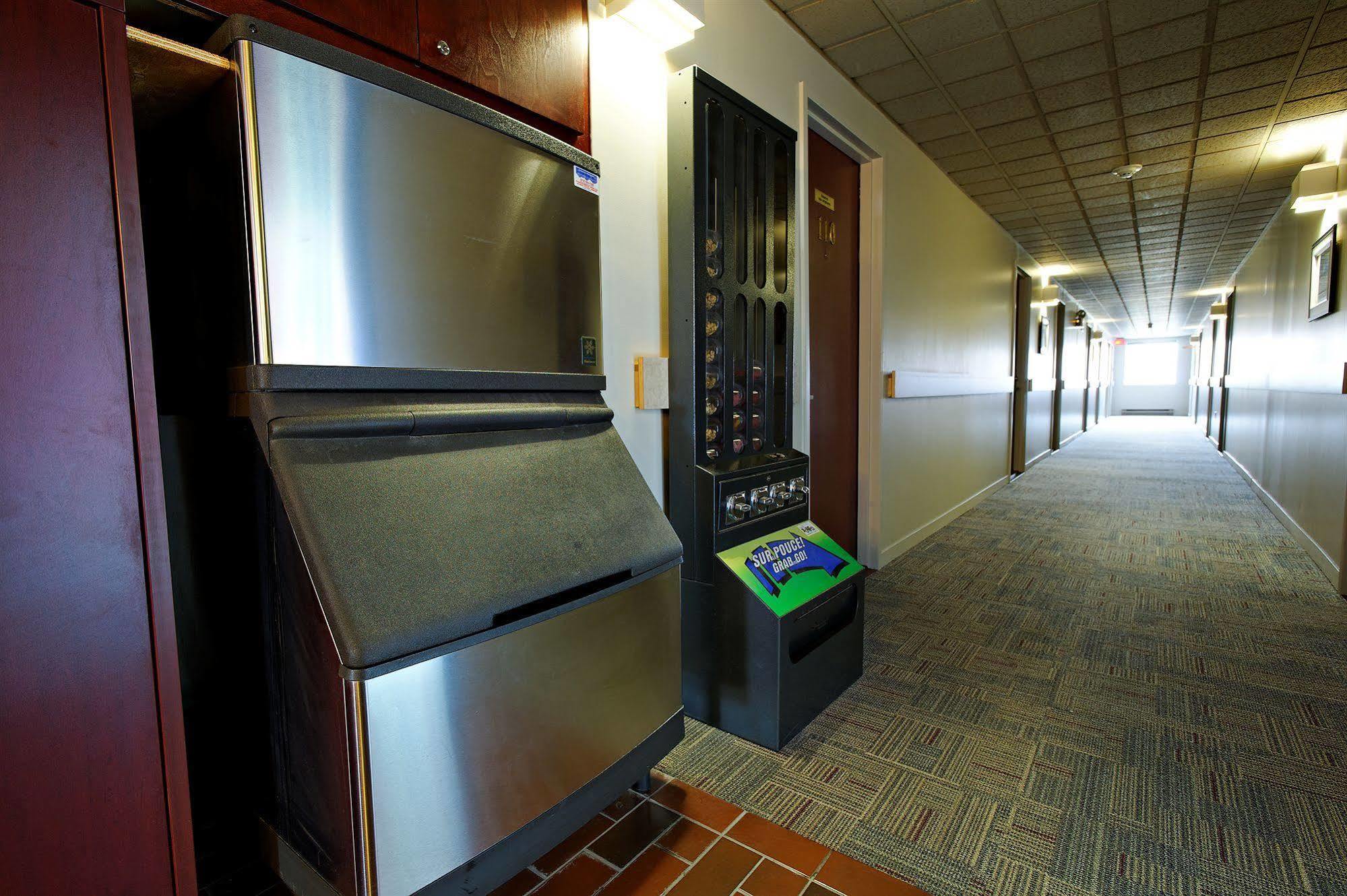 Hotel Le Transit Mont-Saint-Hilaire