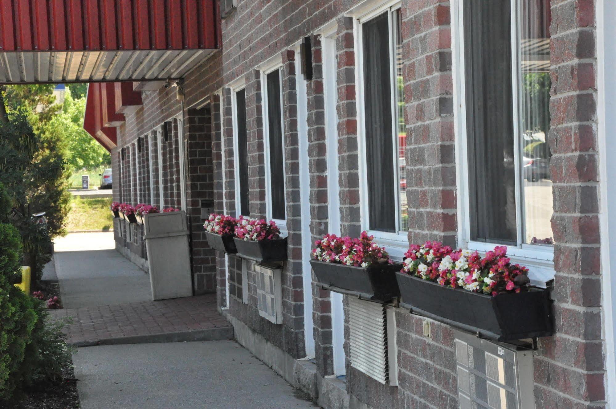 Le Transit Motel Mont-Saint-Hilaire